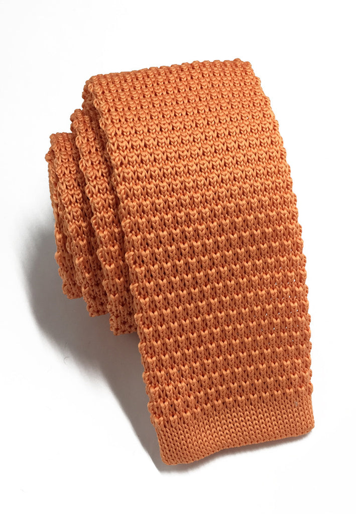 Tali Jalinan Apricot Knitted Tie