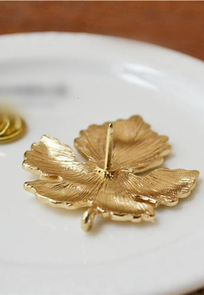 Gold Leaf Lapel Pin